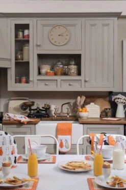 Ulster Weavers Cats In Waiting Theemuts Katoen Oranje -Koffie Promoties Winkel lifestyle ncaw 0023 1 4